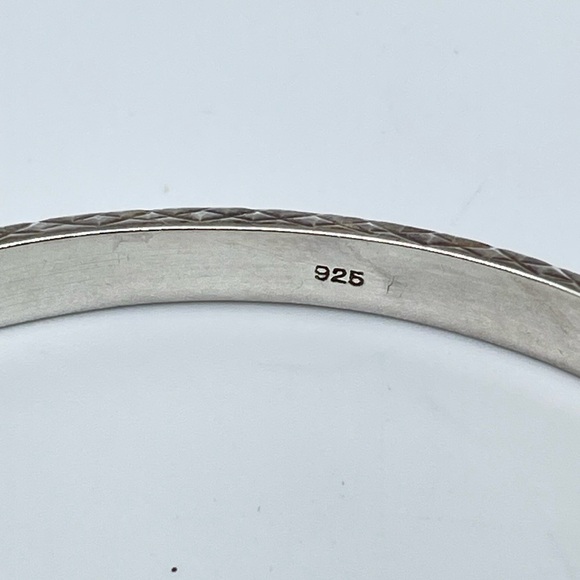 925 Patterned Hinge Bracelet - Picture 4 of 7